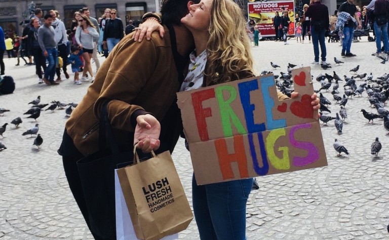 Free Hugs